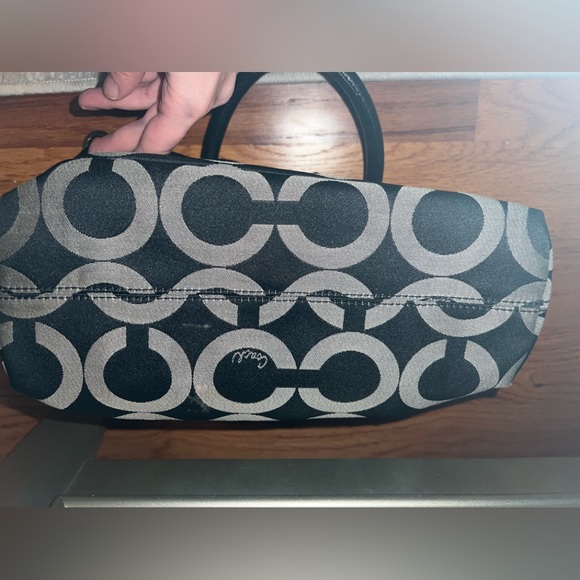 Women Coach Shoulder Bag - Picture 8 of 10